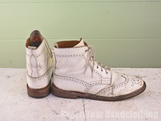イギリス製 Tricker's 高級 レディースブーツ 白 25cmくらい Z467