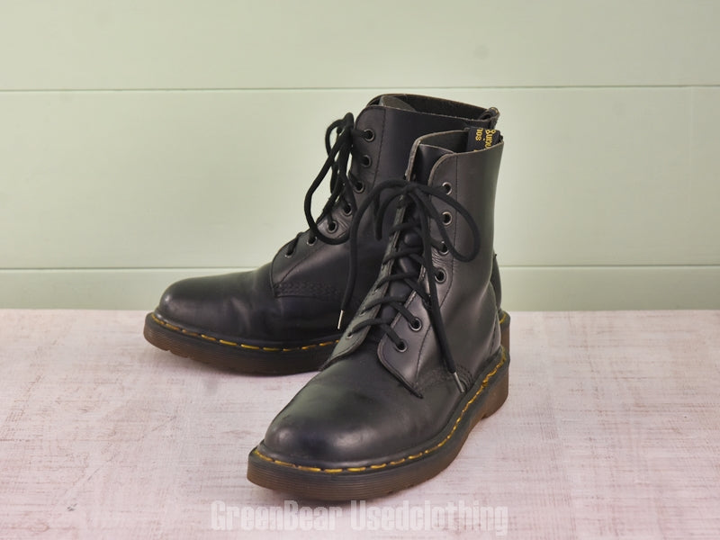 F103 イギリス製 Dr.Martens ビンテージ レディースブーツ 黒 23.5cmくらい