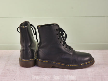 F103 イギリス製 Dr.Martens ビンテージ レディースブーツ 黒 23.5cmくらい