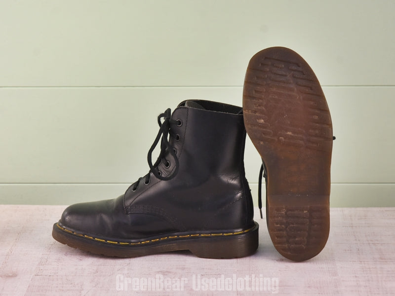 F103 イギリス製 Dr.Martens ビンテージ レディースブーツ 黒 23.5cmくらい
