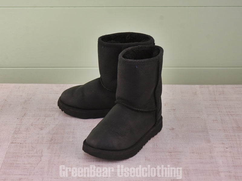 D196 キッズ UGG ムートンブーツ 黒 17cm