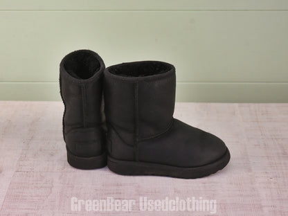 D196 キッズ UGG ムートンブーツ 黒 17cm