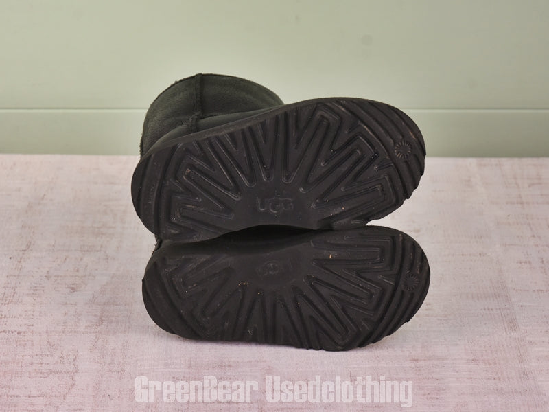 D196 キッズ UGG ムートンブーツ 黒 17cm