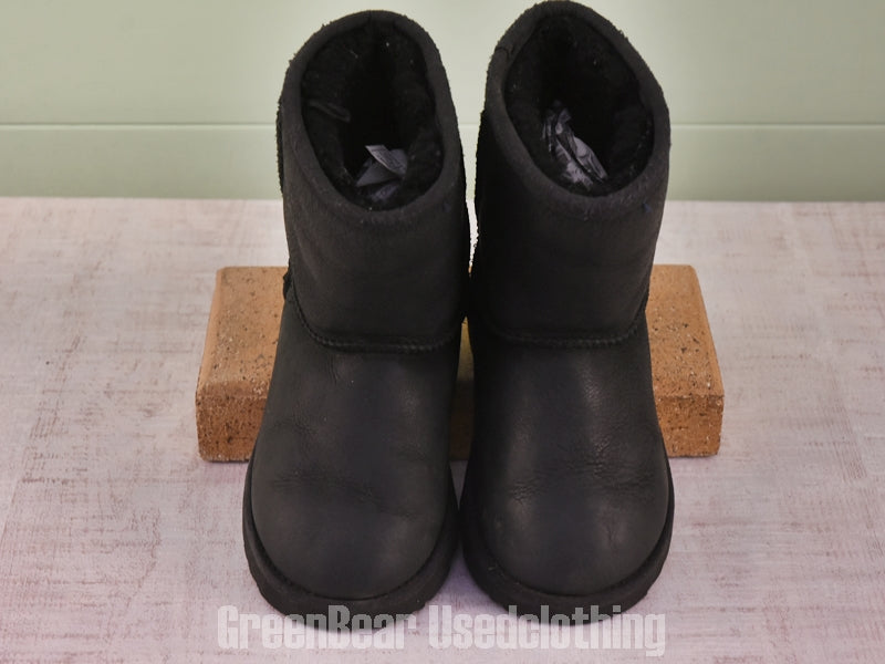 D196 キッズ UGG ムートンブーツ 黒 17cm
