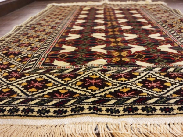 RAGQ252 未使用品 アフガンラグ ビンテージトライバルラグ ウール絨毯 112cm×86cm