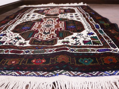 RAGN306 ビンテージトライバルラグ ウール絨毯 133cm×86cm