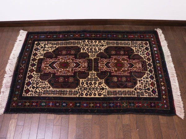 RAGN307 ビンテージトライバルラグ ウール絨毯 143cm×94cm